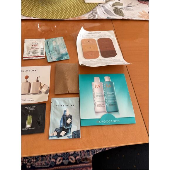 Lot of Beauty Samples, NWT - Picture 5 of 15